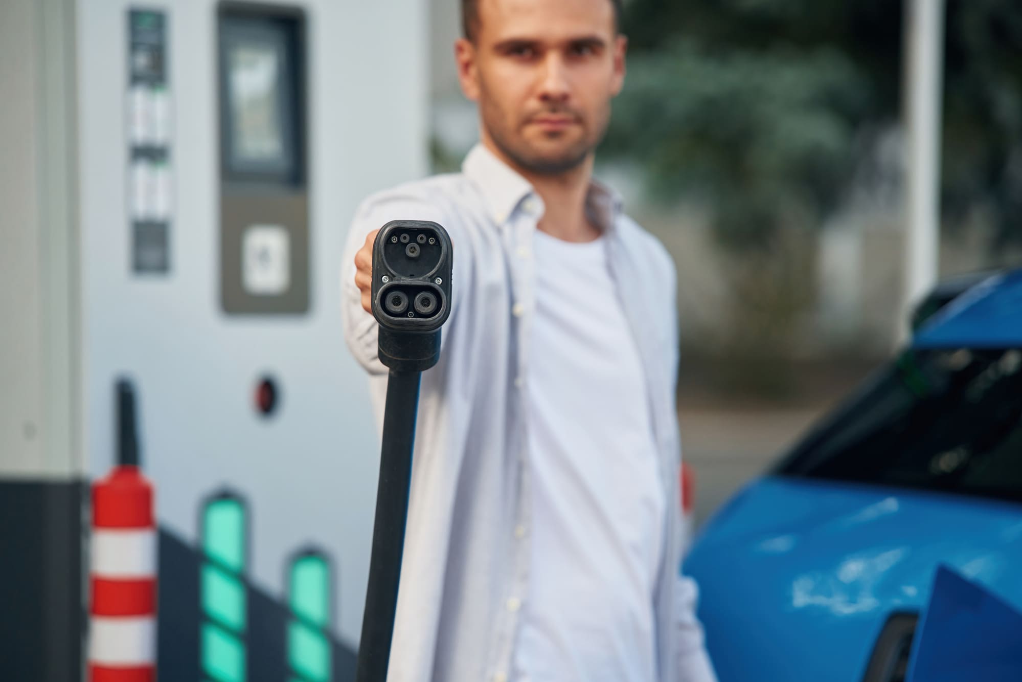 Car sharing elettrico: tutti i vantaggi di guidare in “modalità futuro” con E-VAI